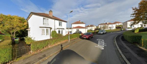 Archillects Entire Two Bedroom Comfy House - FREE PARKING